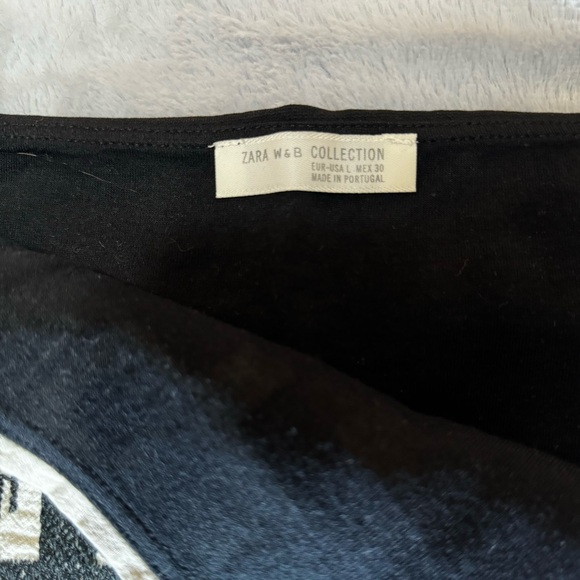 Zara Stretchy Mini Skirt EUC - Picture 5 of 7